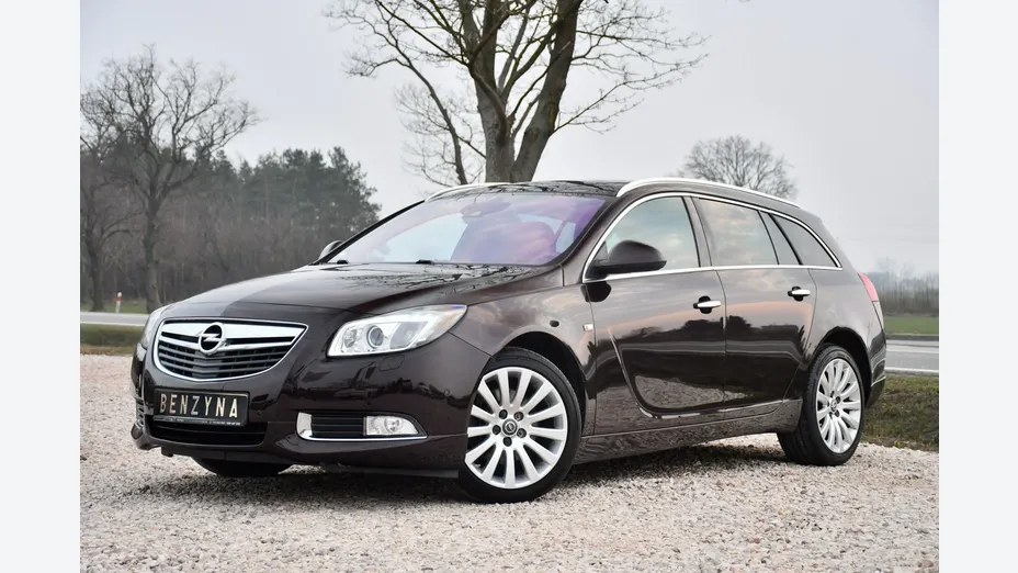 OPEL Insignia -