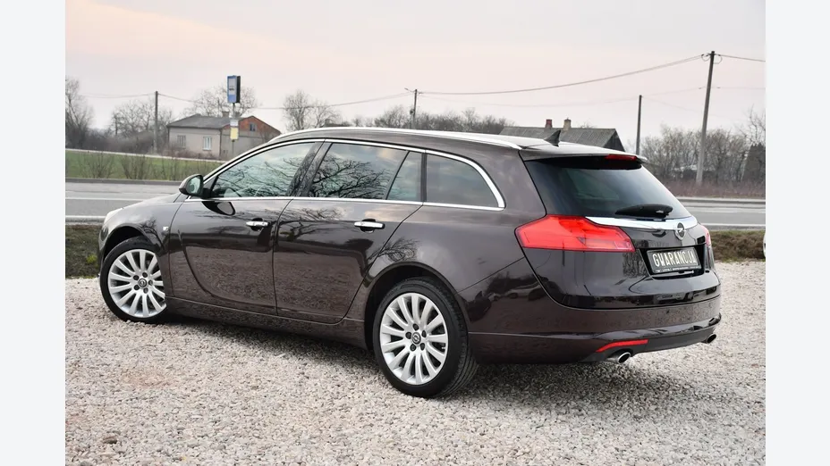 OPEL Insignia -