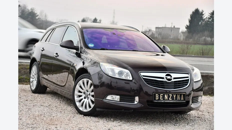 OPEL Insignia -