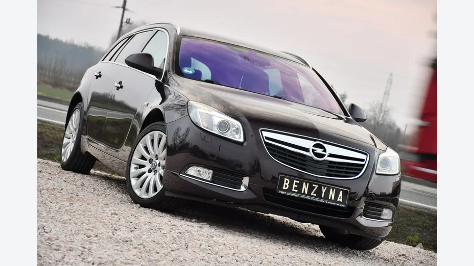 OPEL Insignia -