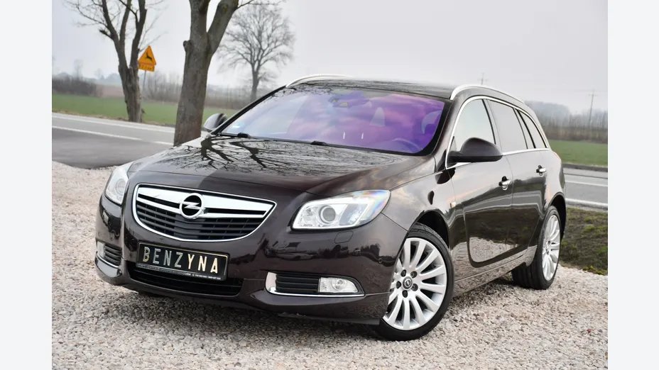 OPEL Insignia -