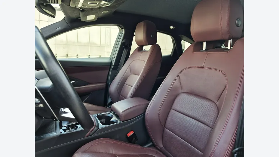 JAGUAR E-Pace -