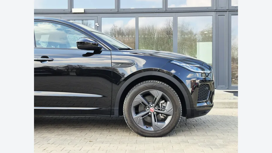 JAGUAR E-Pace -