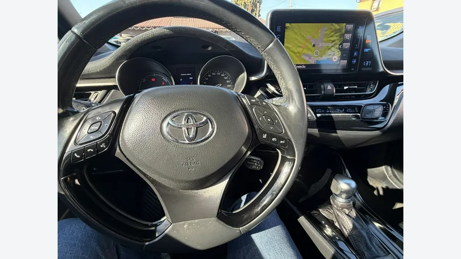 TOYOTA C-HR -