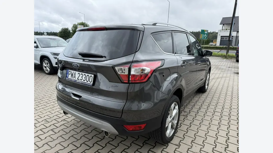 FORD Kuga -