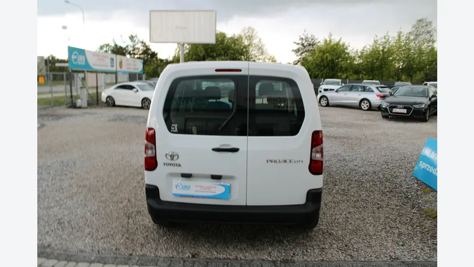 TOYOTA Proace City -