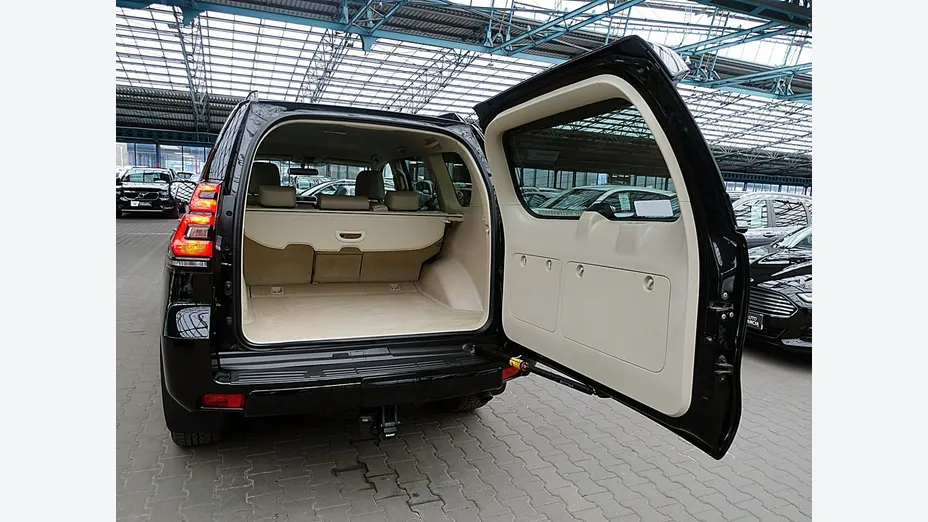 TOYOTA Land Cruiser -