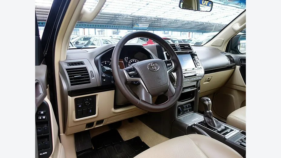 TOYOTA Land Cruiser -