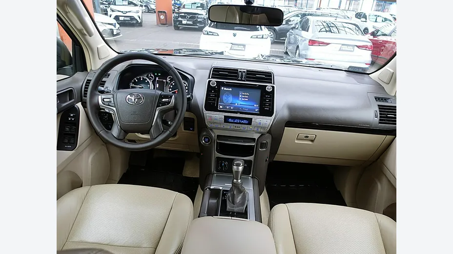 TOYOTA Land Cruiser -