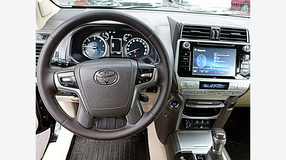TOYOTA Land Cruiser -