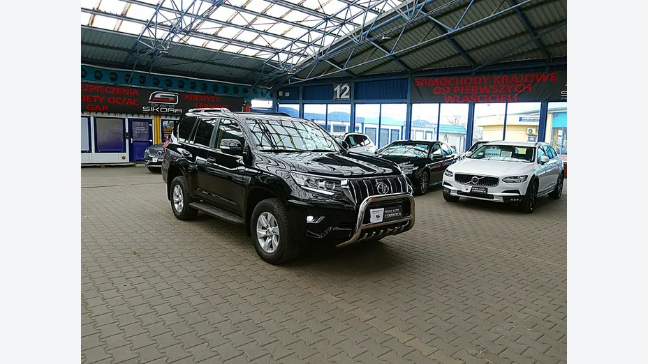 TOYOTA Land Cruiser -