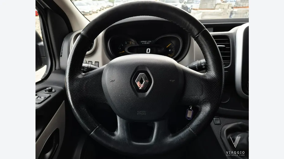 RENAULT Trafic -