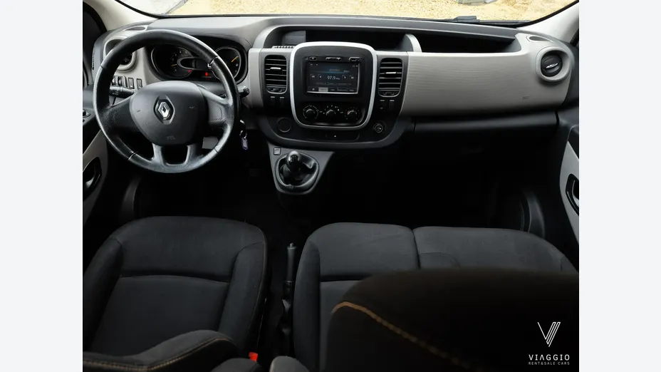 RENAULT Trafic -