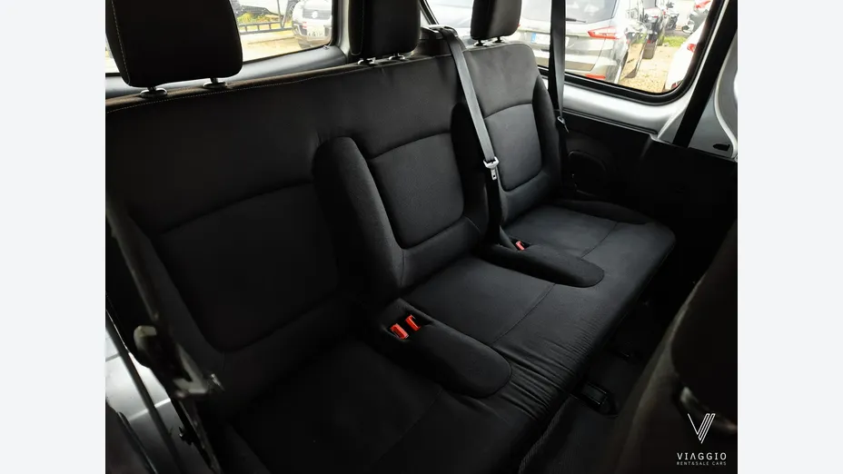 RENAULT Trafic -