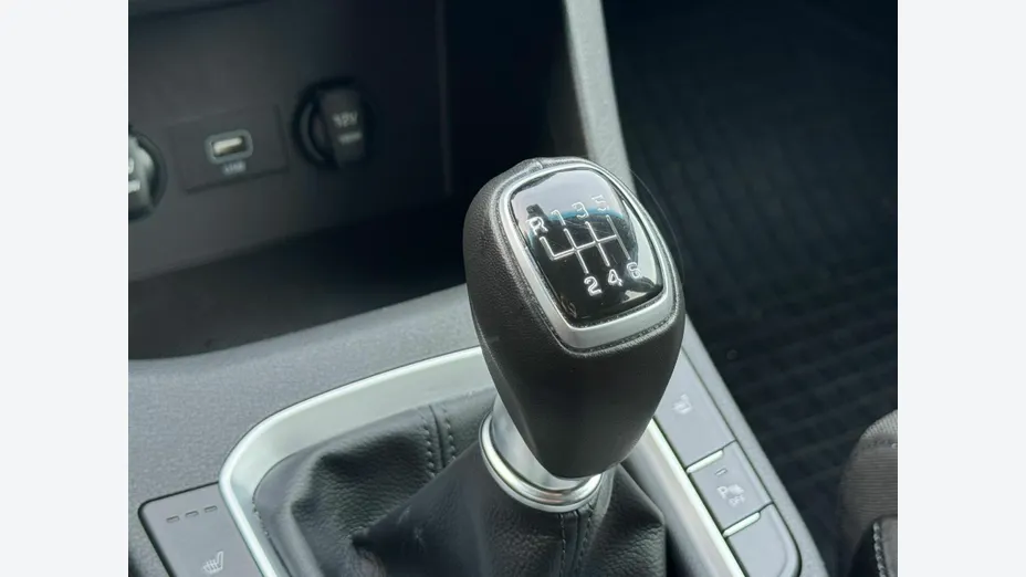 HYUNDAI i30 i30 1.0 T-GDI Smart