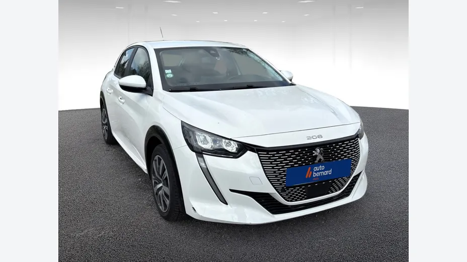 PEUGEOT 208 -