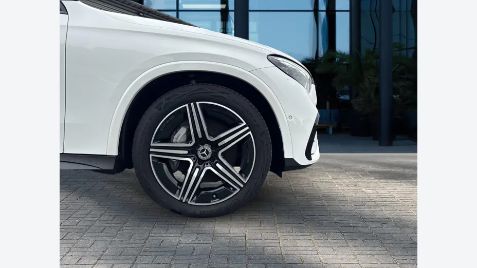 MERCEDES-BENZ GLC -