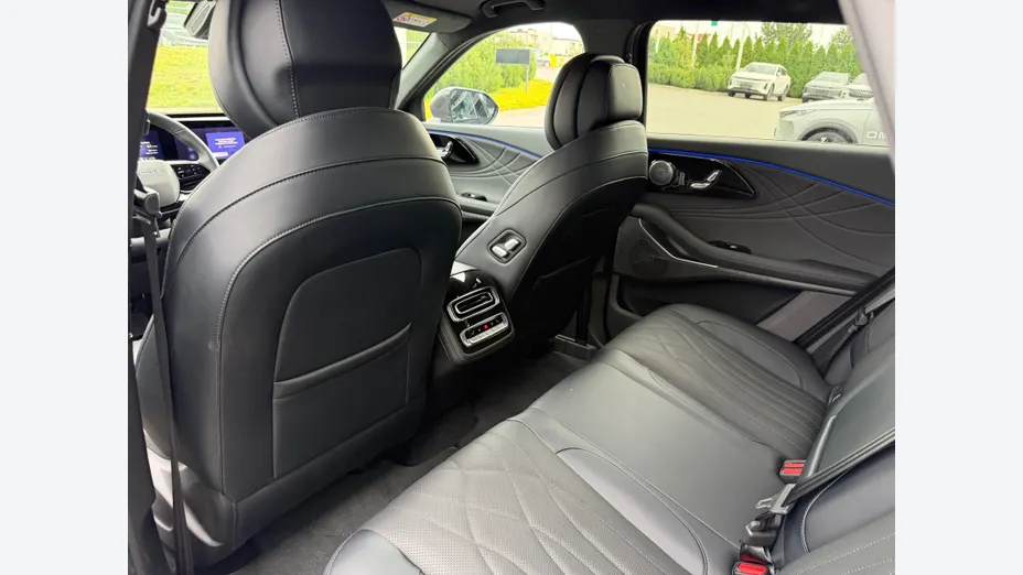 OMODA Omoda 9 Omoda 9 1.5 Super Hybrid Exclusive AWD