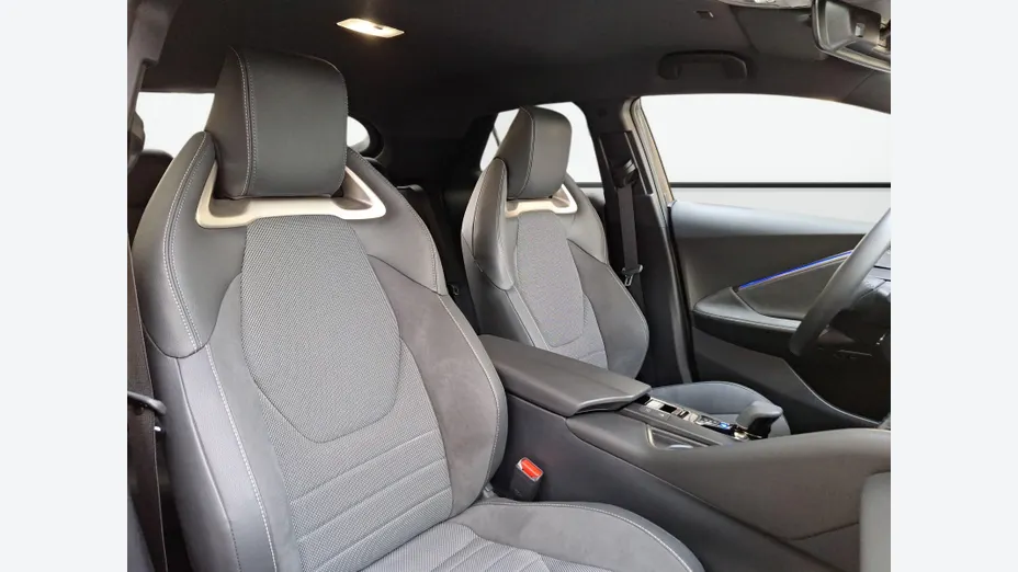 TOYOTA C-HR C-HR 2.0 PHEV Dynamic Force Executive