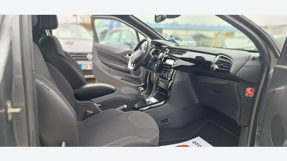 CITROEN DS3 -