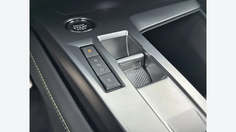 PEUGEOT 308 -