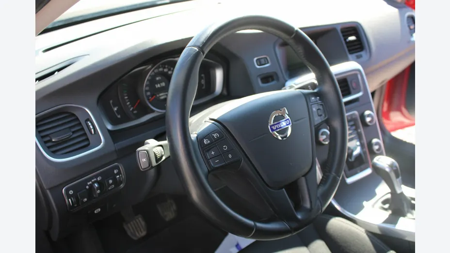 VOLVO S60 -