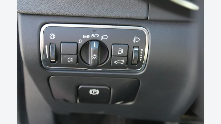 VOLVO S60 -