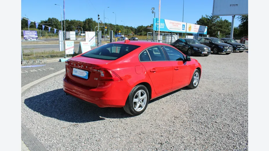 VOLVO S60 -