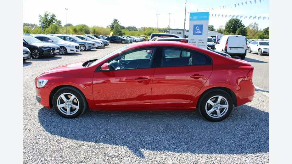 VOLVO S60 -