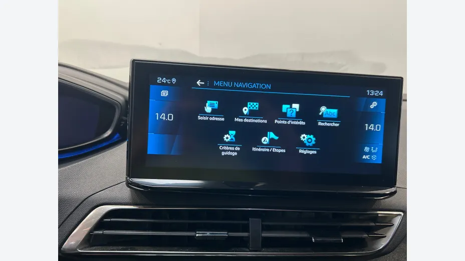 PEUGEOT 3008 -