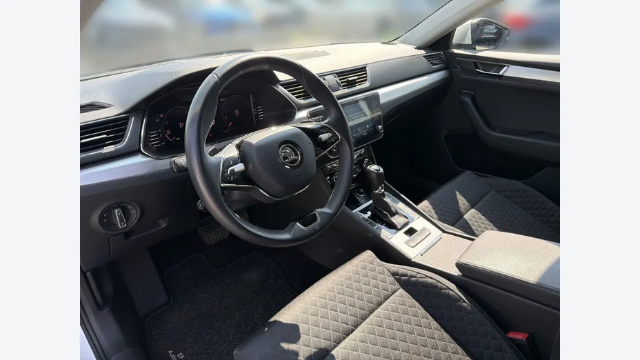 SKODA Superb Superb 2.0 TDI SCR Ambition DSG