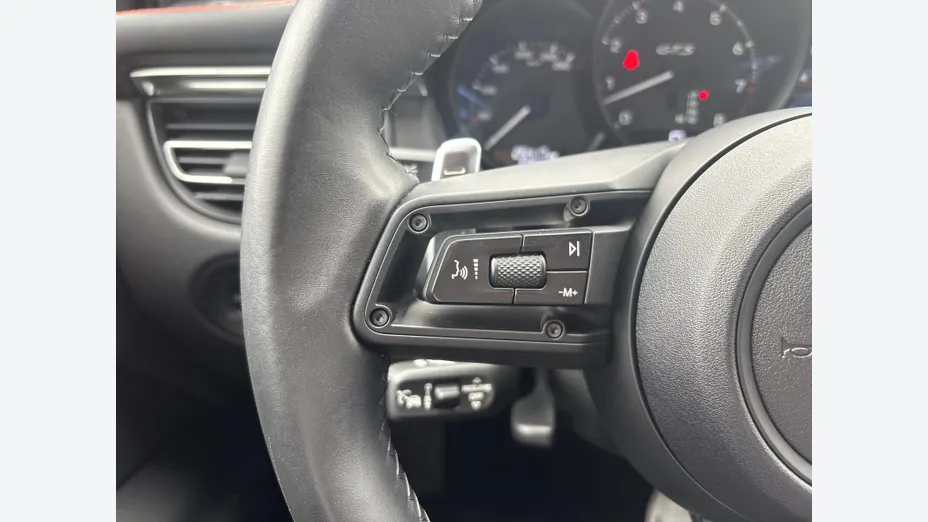 PORSCHE Macan Macan GTS
