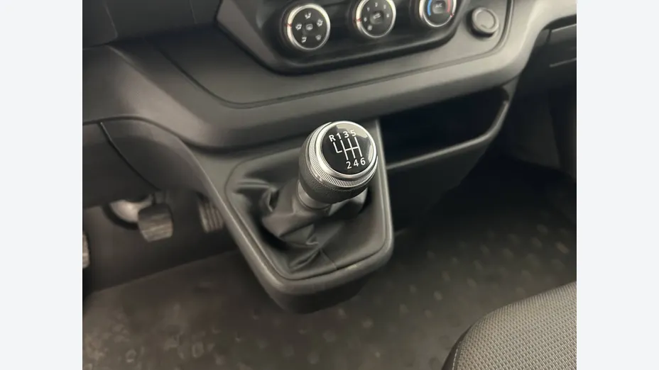 RENAULT Trafic -
