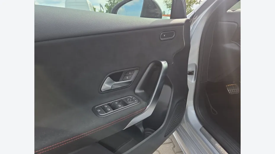 MERCEDES-BENZ A Klasa A 200 AMG Line 7G-DCT