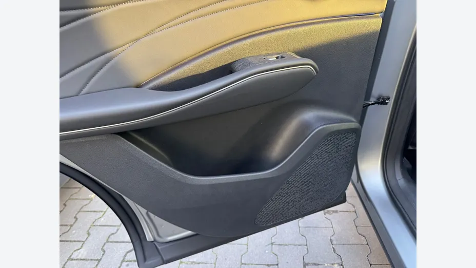 OMODA Omoda 7 Omoda 7 1.5 T-GDi Super Hybrid Luxury Nowy