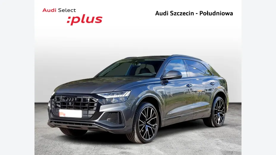 AUDI Q8 -
