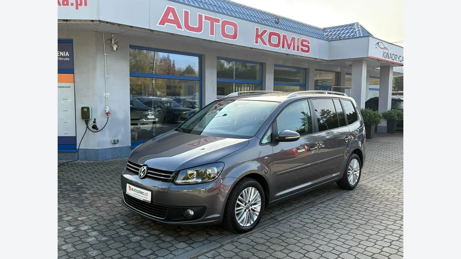 VOLKSWAGEN Touran -