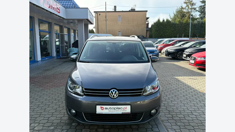 VOLKSWAGEN Touran -