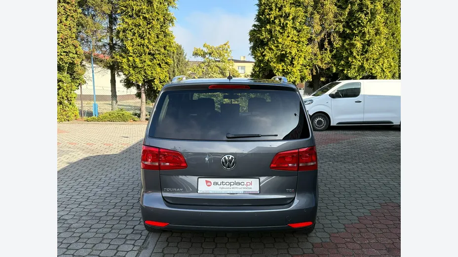 VOLKSWAGEN Touran -
