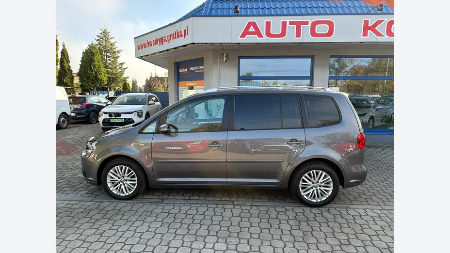 VOLKSWAGEN Touran -