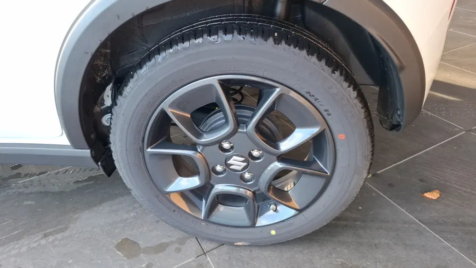 SUZUKI Ignis -