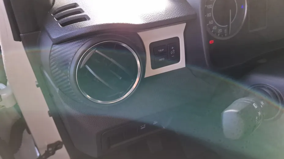 SUZUKI Ignis -