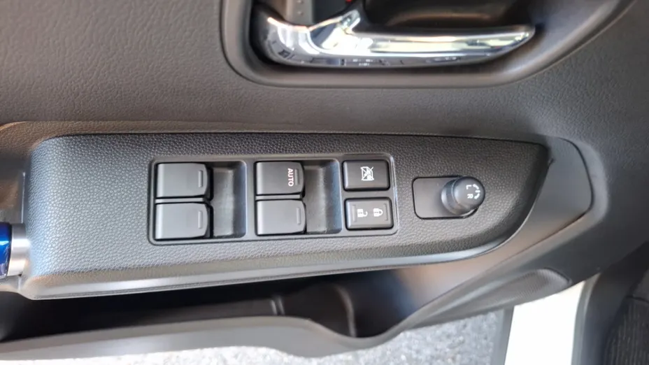 SUZUKI Ignis -