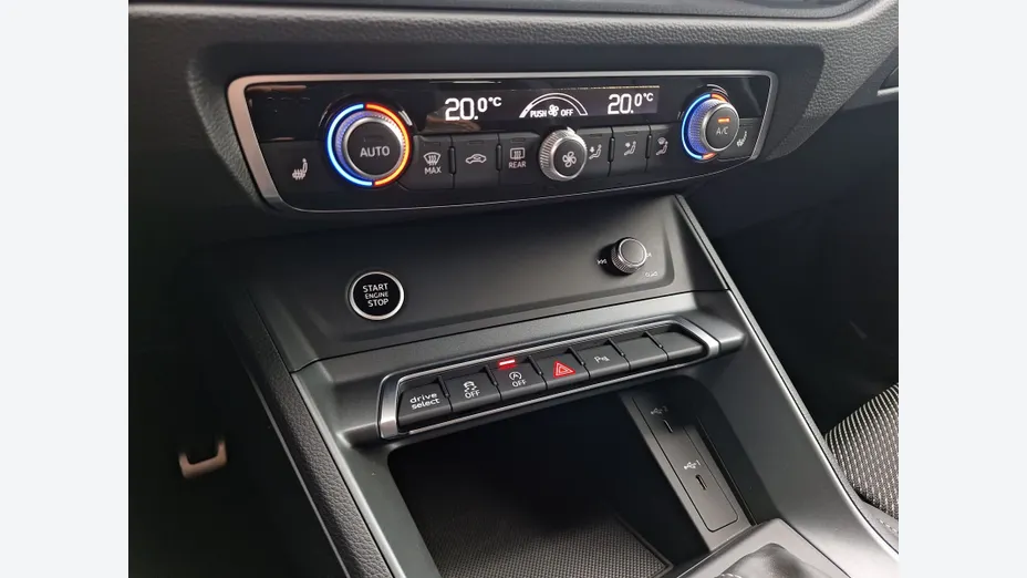 AUDI Q3 Sportback -