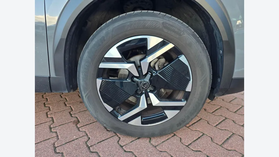 PEUGEOT 2008 2008 PureTech 130 Allure S&S EAT8