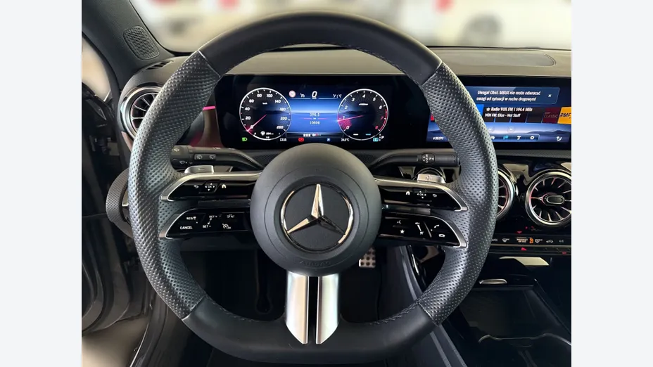 MERCEDES-BENZ A Klasa A 200 AMG Line 7G-DCT