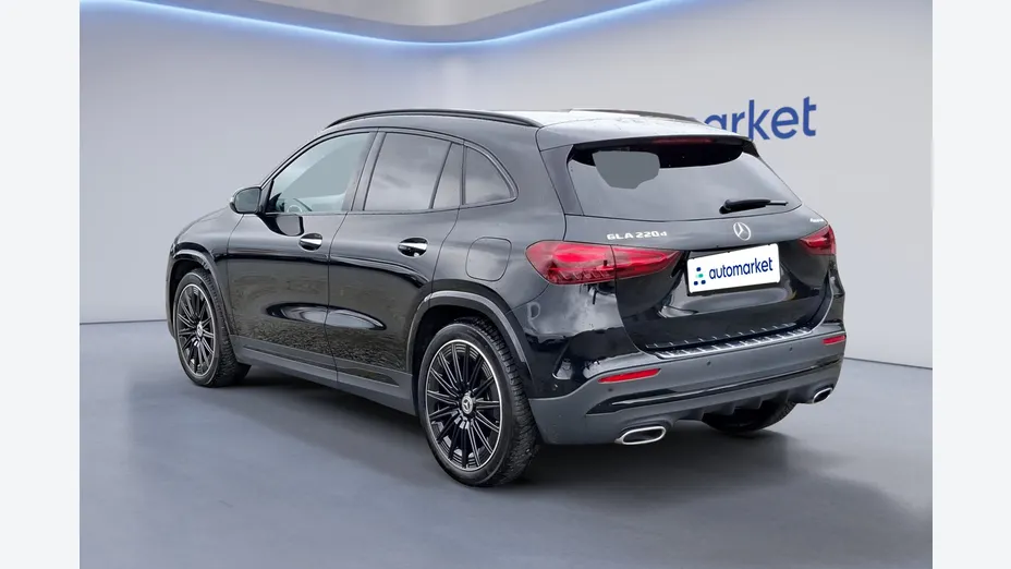 MERCEDES-BENZ GLA GLA 220 d 4-Matic AMG Line 8G-DCT