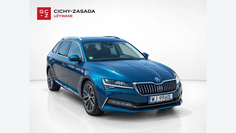 SKODA Superb -