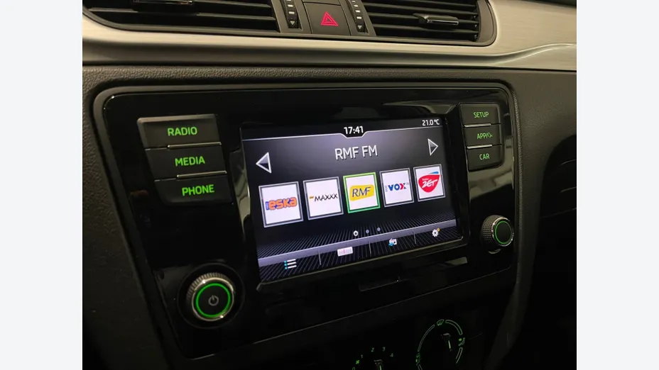 SKODA Rapid Rapid 1.0 TSI Ambition
