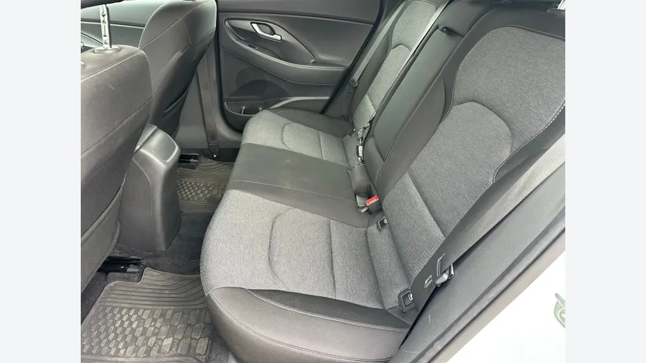 HYUNDAI i30 i30 1.5 T-GDI 48V Smart